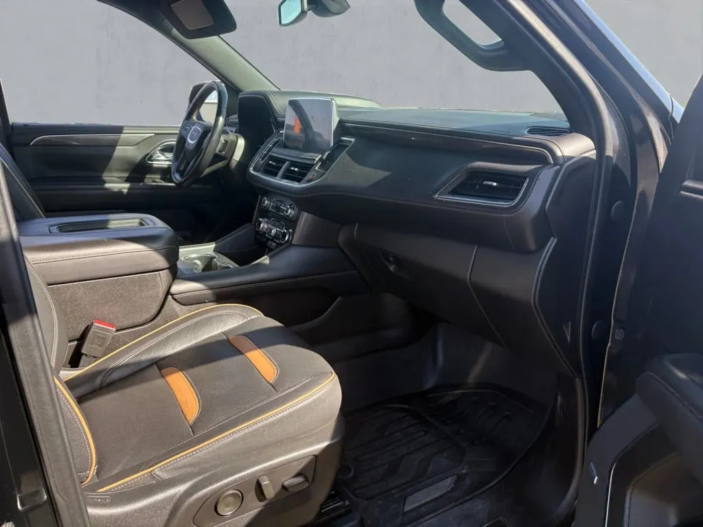 2021 GMC Yukon AT4 - Photo 17