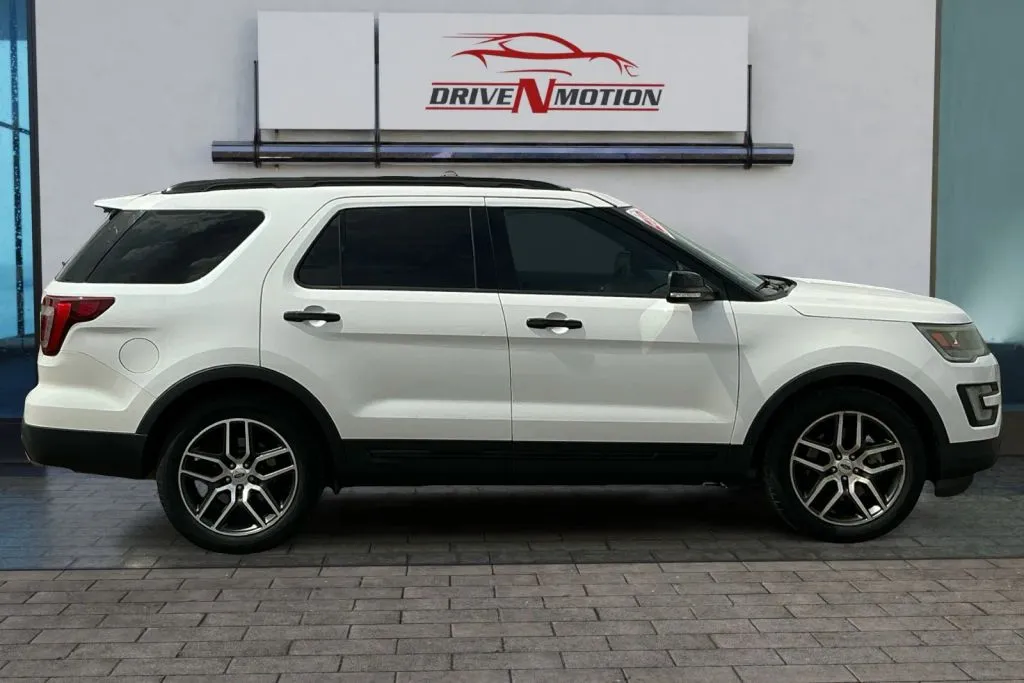 More photos of 2017 Ford Explorer Sport SUV 4D at Drive N-Motion Rio Rancho, NM