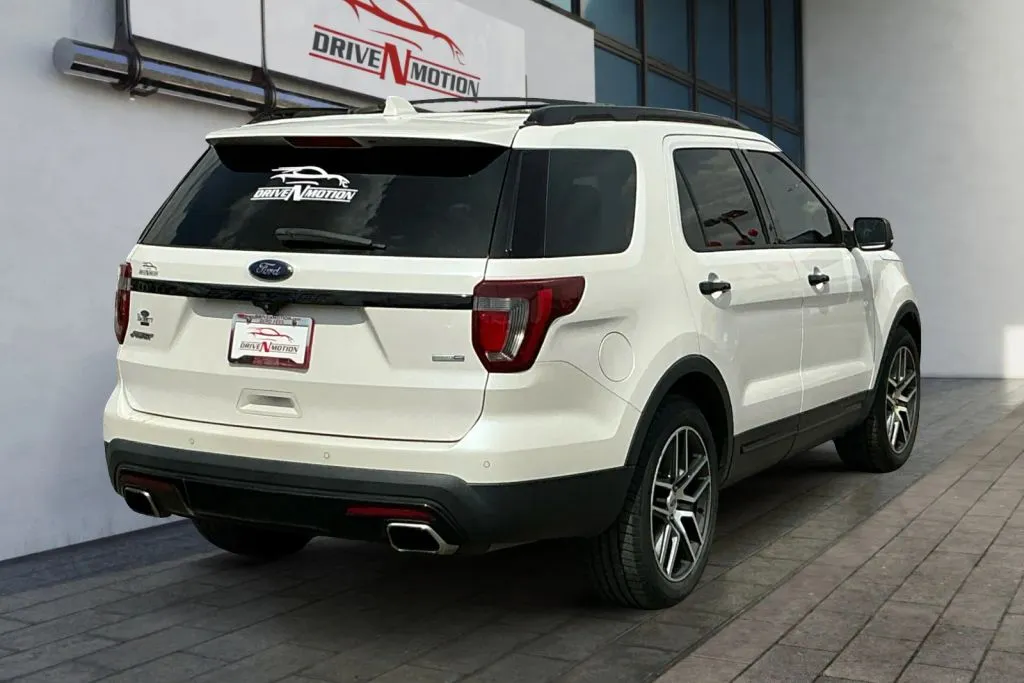 More photos of 2017 Ford Explorer Sport SUV 4D at Drive N-Motion Rio Rancho, NM