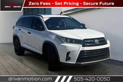 White 2019 Toyota Highlander SE Sport Utility 4D for sale in Rio Rancho, NM