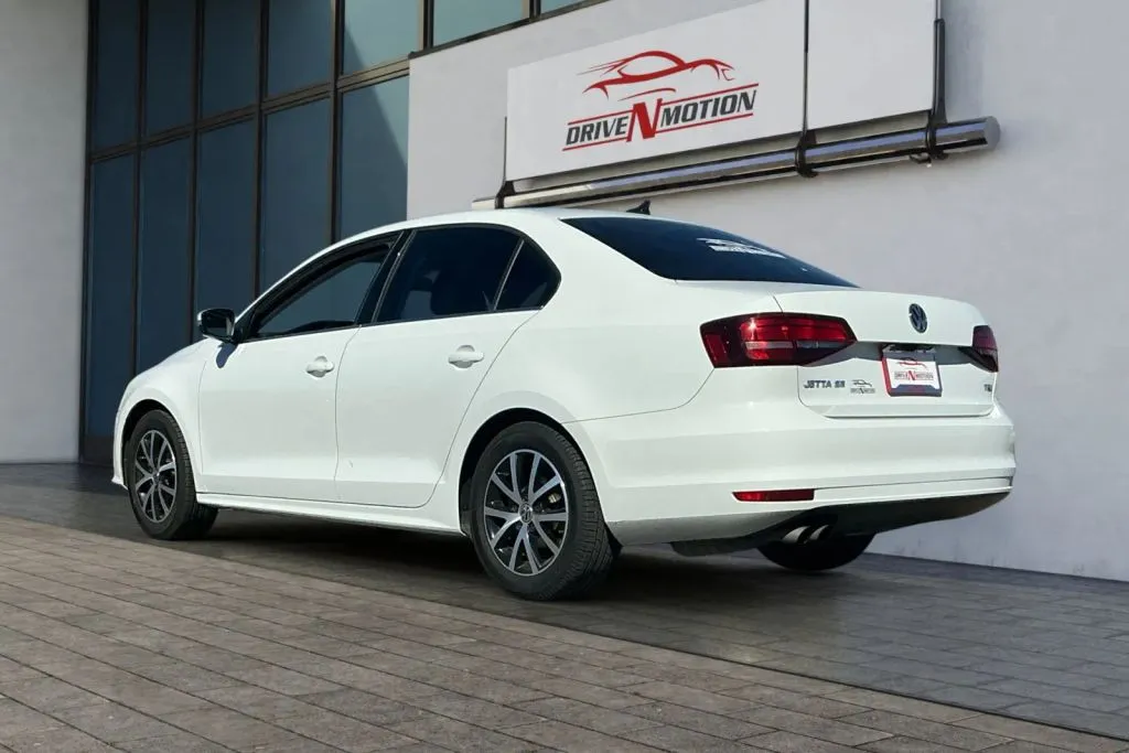 More photos of 2017 Volkswagen Jetta 1.4T SE Sedan 4D at Drive N-Motion Rio Rancho, NM