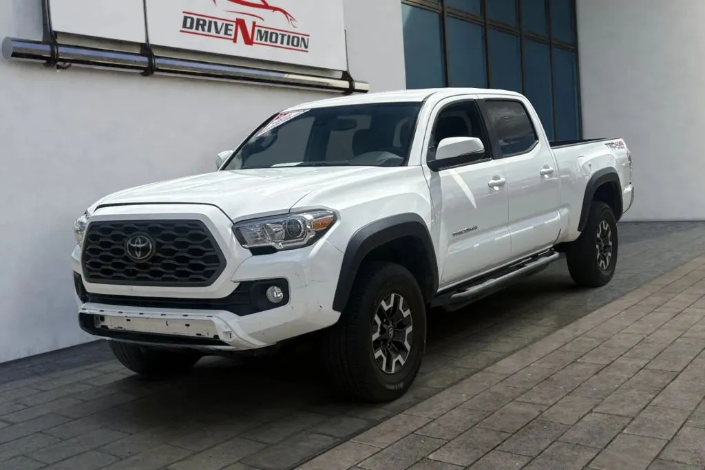 More photos of 2022 Toyota Tacoma Double Cab TRD Off-Road Pickup 4D 6 ft at Drive N-Motion Rio Rancho, NM