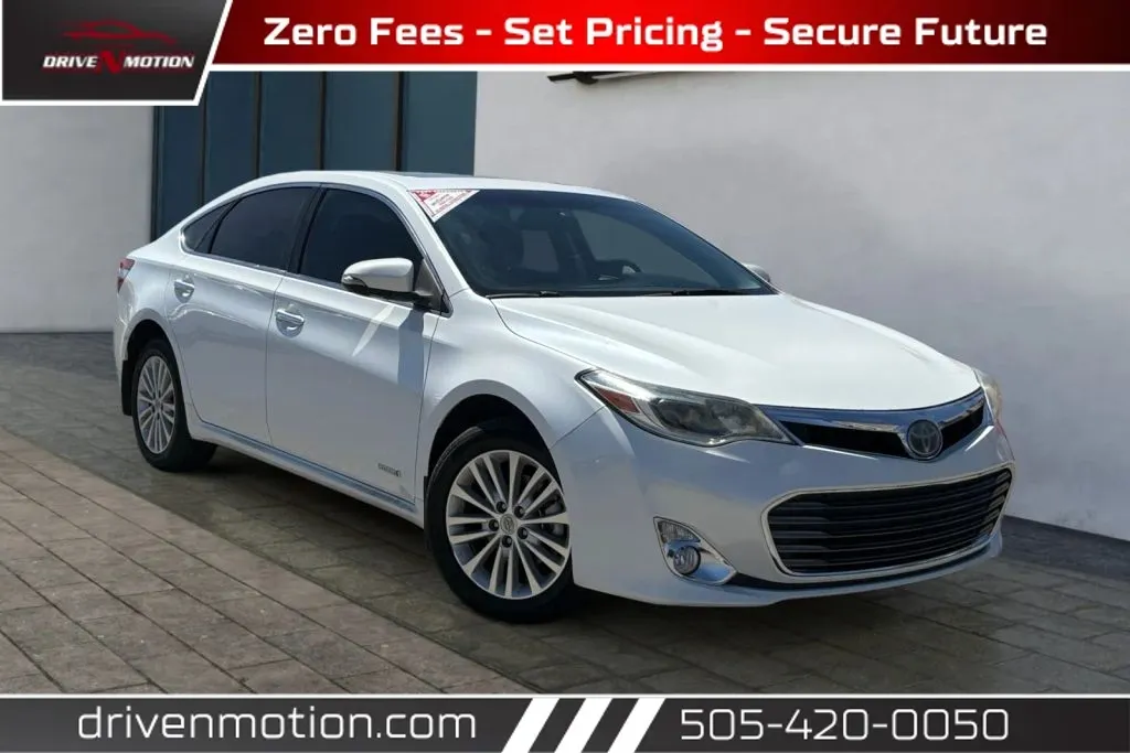 White 2013 Toyota Avalon Limited Hybrid Sedan 4D for sale in Rio Rancho, NM
