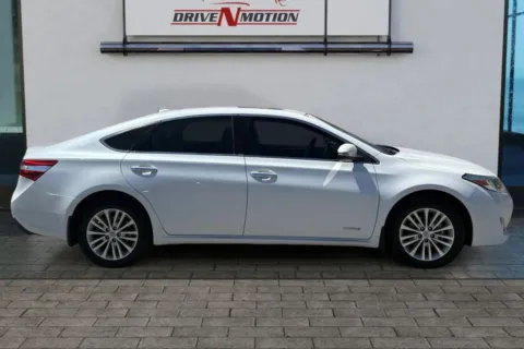 Another view of 2013 Toyota Avalon Limited Hybrid Sedan 4D for sale in Rio Rancho, NM at Drive N-Motion Rio Rancho