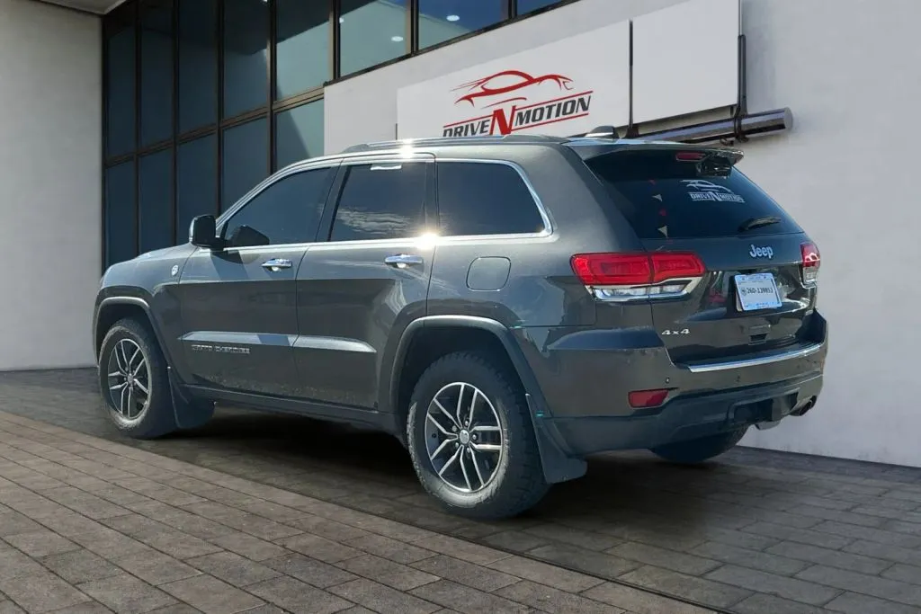More photos of 2017 Jeep Grand Cherokee Limited Sport Utility 4D at Drive N-Motion Rio Rancho, NM