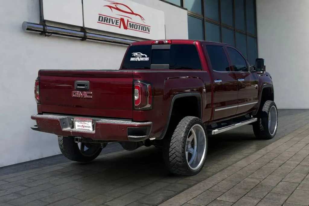 More photos of 2017 GMC Sierra 1500 Crew Cab SLT Pickup 4D 5 3/4 ft at Drive N-Motion Rio Rancho, NM