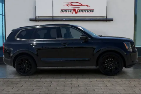 Another view of 2022 Kia Telluride EX Sport Utility 4D for sale in Rio Rancho, NM at Drive N-Motion Rio Rancho