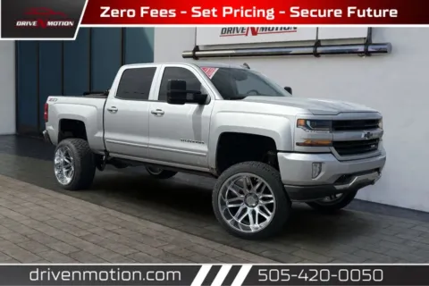 Silver 2018 Chevrolet Silverado 1500 Crew Cab Z71 LT Pickup 4D 5 3/4 ft for sale in Rio Rancho, NM