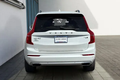 More photos of 2018 Volvo XC90 T6 Momentum Sport Utility 4D at Drive N-Motion Rio Rancho, NM