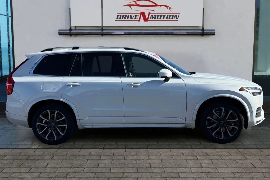 Another view of 2018 Volvo XC90 T6 Momentum Sport Utility 4D for sale in Rio Rancho, NM at Drive N-Motion Rio Rancho