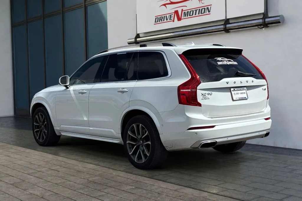 More photos of 2018 Volvo XC90 T6 Momentum Sport Utility 4D at Drive N-Motion Rio Rancho, NM