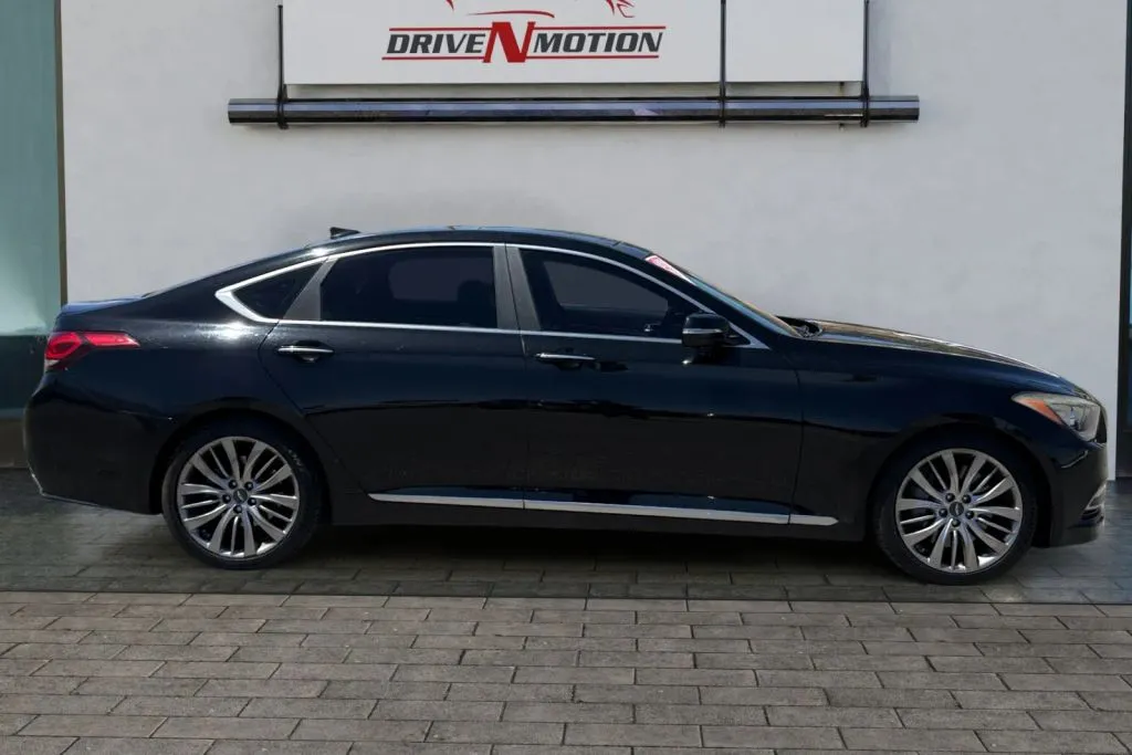 Another view of 2015 Hyundai Genesis 5.0 Sedan 4D for sale in Rio Rancho, NM at Drive N-Motion Rio Rancho