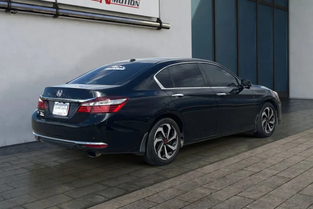 More photos of 2016 Honda Accord EX-L Sedan 4D at Drive N-Motion Rio Rancho, NM