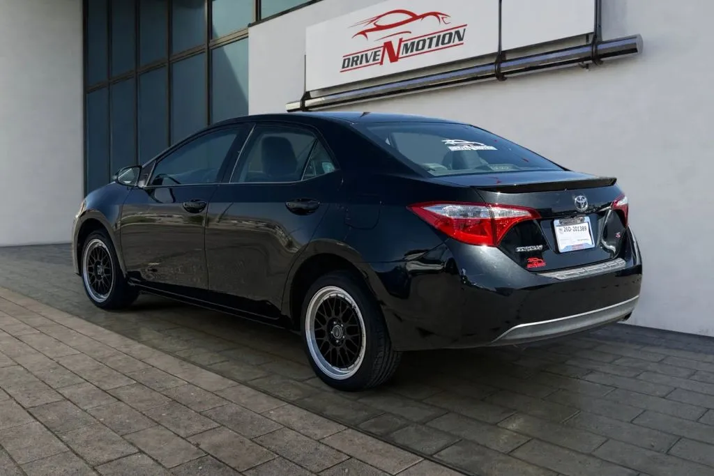 2015 Toyota Corolla S Plus - Photo 6