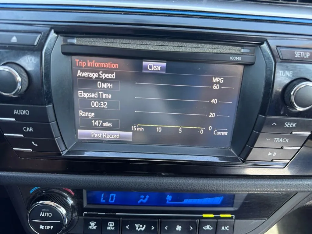 2015 Toyota Corolla S Plus - Photo 32