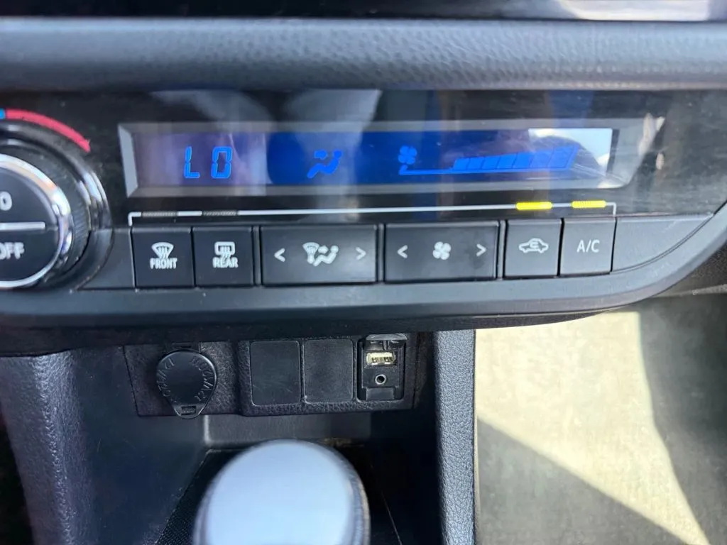 2015 Toyota Corolla S Plus - Photo 34