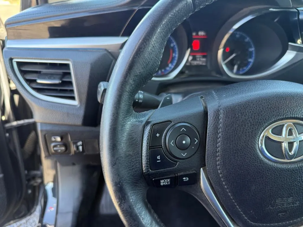 2015 Toyota Corolla S Plus - Photo 29