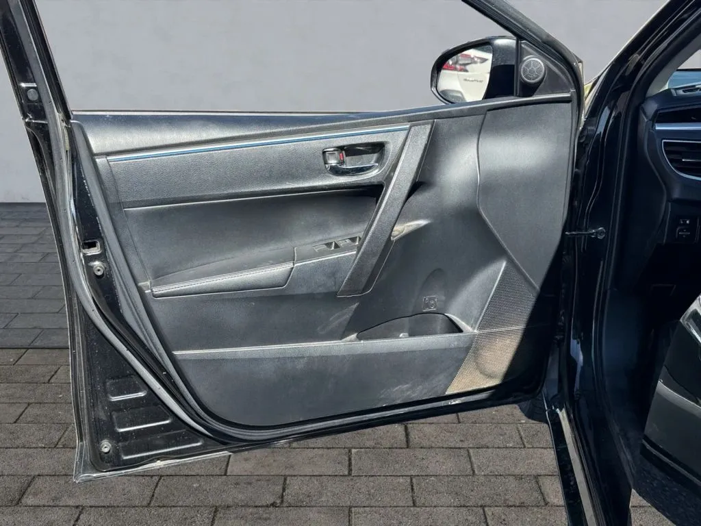 2015 Toyota Corolla S Plus - Photo 10