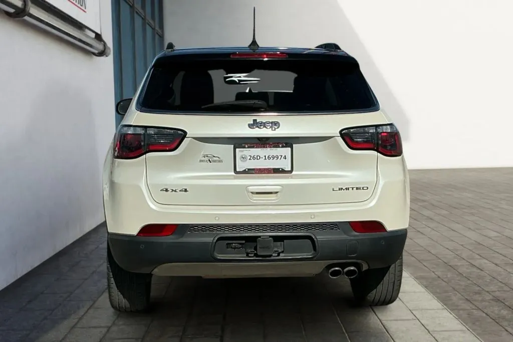 More photos of 2018 Jeep Compass Limited Sport Utility 4D at Drive N-Motion Rio Rancho, NM