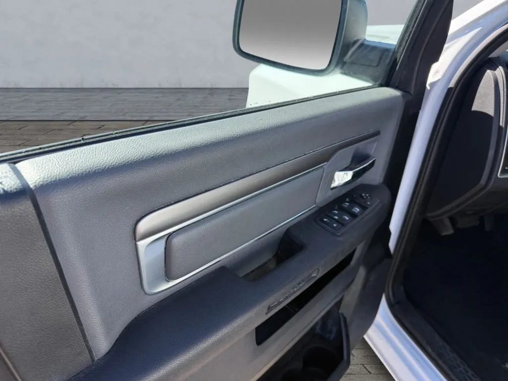 2022 RAM Ram 1500 Classic SLT - Photo 9