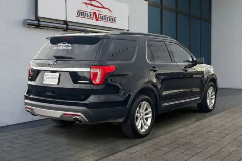More photos of 2016 Ford Explorer XLT Sport Utility 4D at Drive N-Motion Rio Rancho, NM