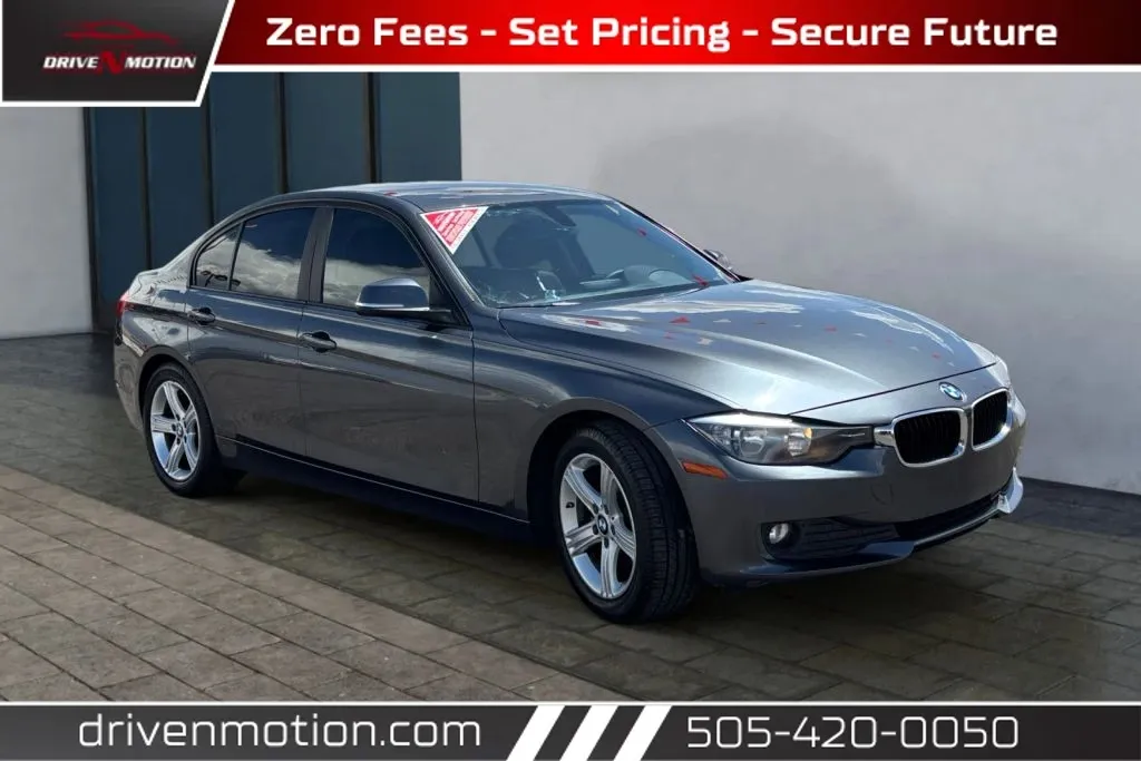 2015 BMW 3 Series 320i Sedan's photo