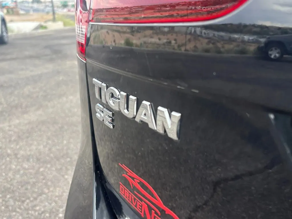 2021 Volkswagen Tiguan SE R-LINE BLACK - Photo 17