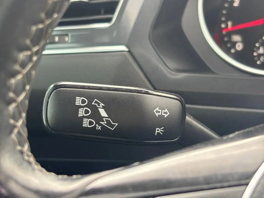 2021 Volkswagen Tiguan SE R-LINE BLACK - Photo 33