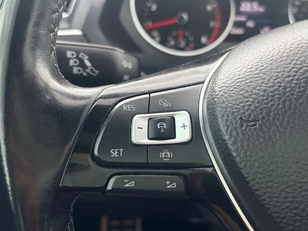 2021 Volkswagen Tiguan SE R-LINE BLACK - Photo 32
