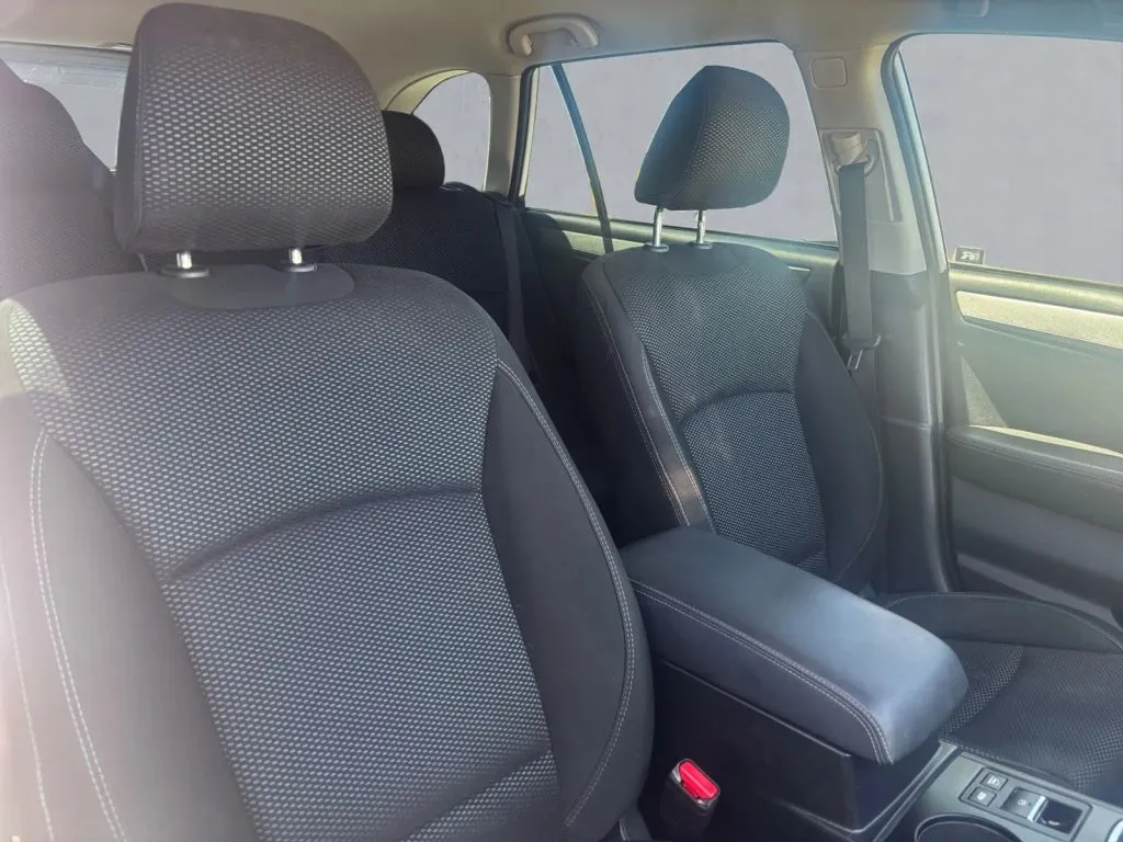 2019 Subaru Outback Base - Photo 17
