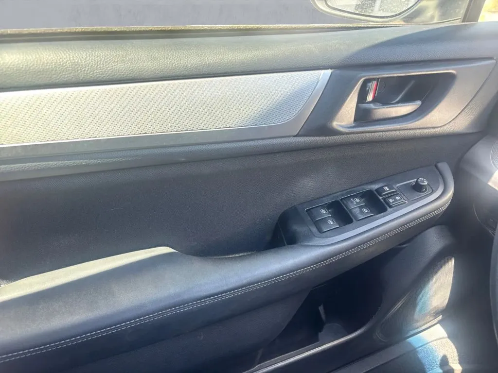 2019 Subaru Outback Base - Photo 11