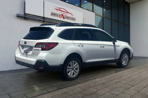 More photos of 2019 Subaru Outback 2.5i Wagon 4D at Drive N-Motion Rio Rancho, NM
