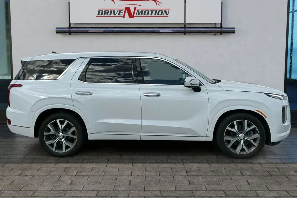 Photos of 2021 Hyundai Palisade Limited Sport Utility 4D for sale in Rio Rancho, NM at Drive N-Motion Rio Rancho