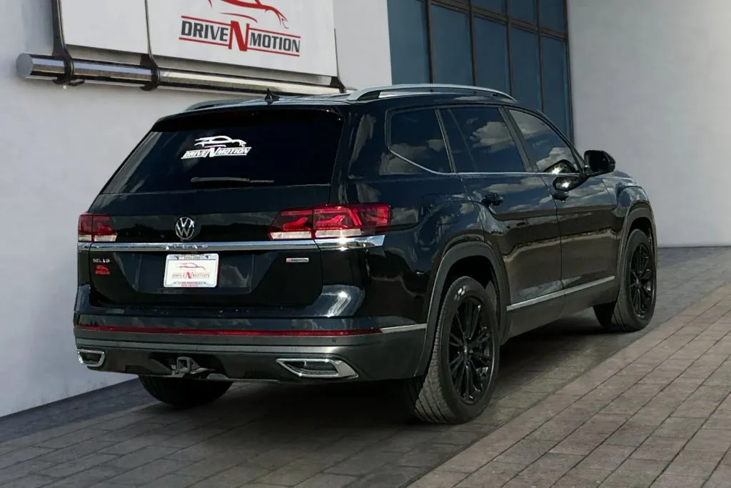 More photos of 2021 Volkswagen Atlas SEL 4Motion Sport Utility 4D at Drive N-Motion Rio Rancho, NM