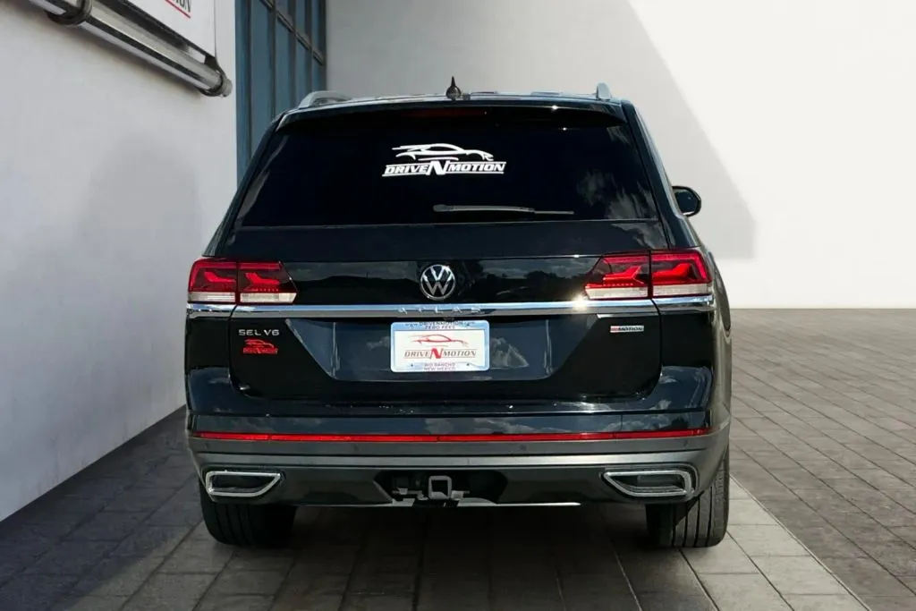 More photos of 2021 Volkswagen Atlas SEL 4Motion Sport Utility 4D at Drive N-Motion Rio Rancho, NM