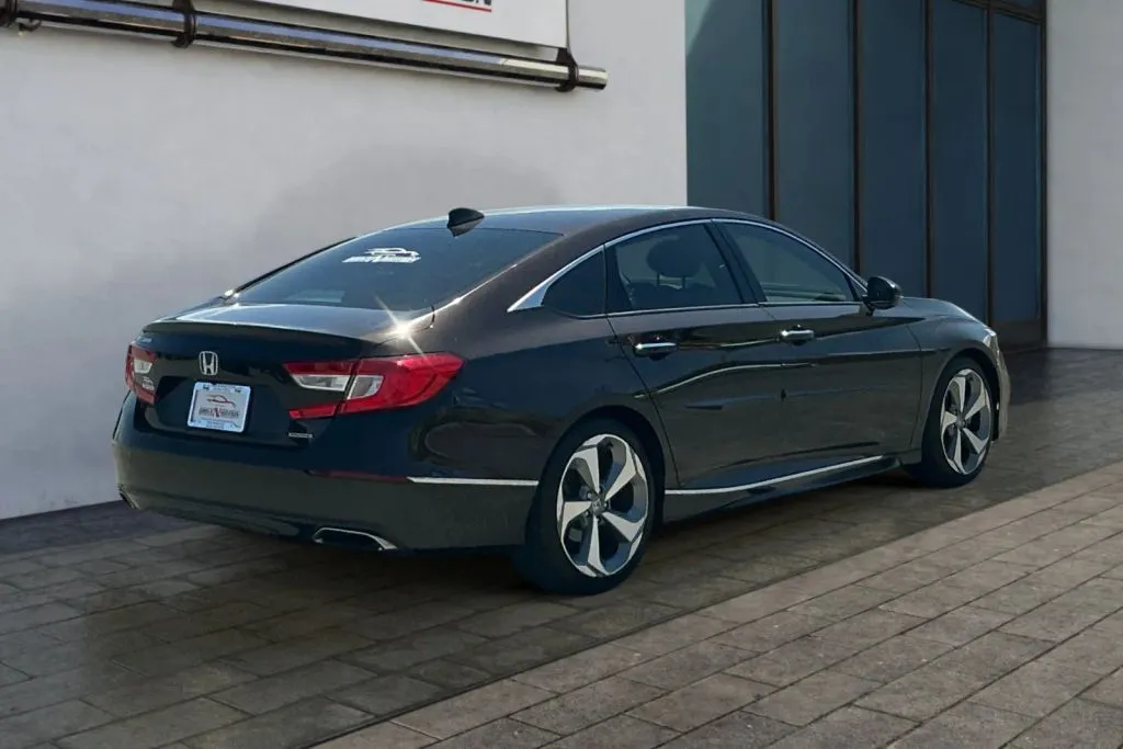More photos of 2018 Honda Accord Touring Sedan 4D at Drive N-Motion Rio Rancho, NM