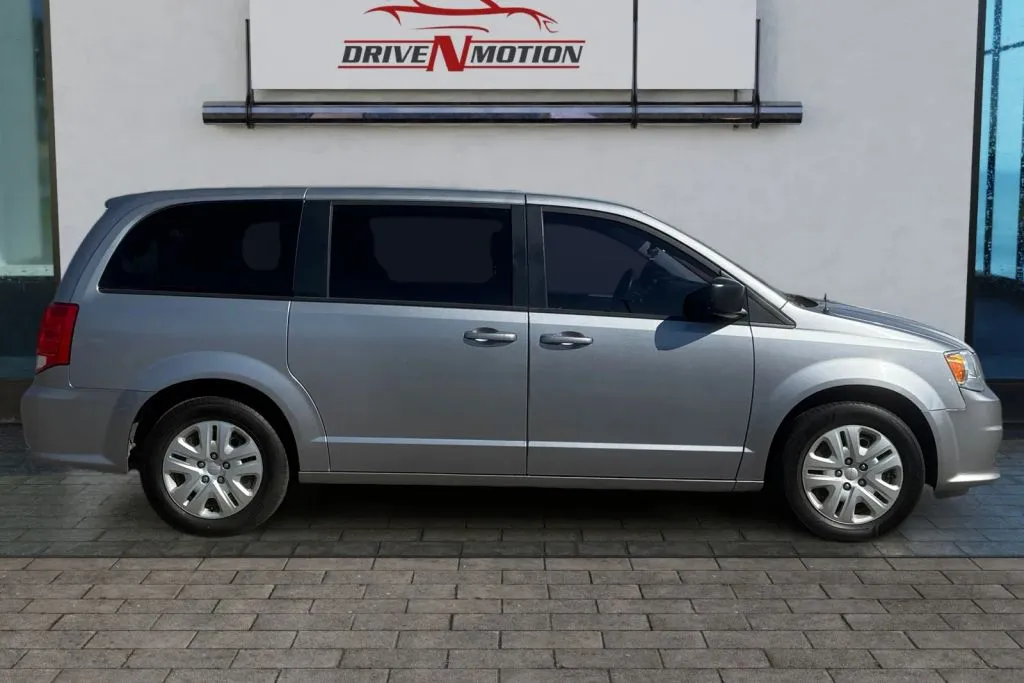 Another view of 2018 Dodge Grand Caravan Passenger SE Minivan 4D for sale in Rio Rancho, NM at Drive N-Motion Rio Rancho