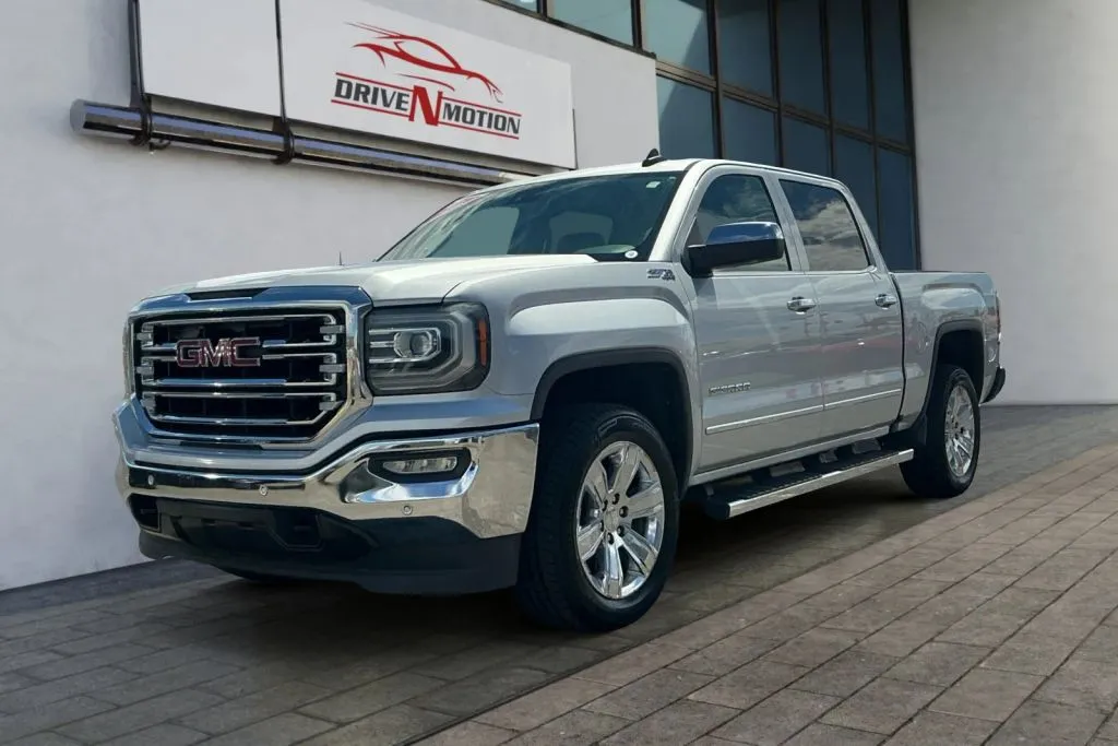 More photos of 2017 GMC Sierra 1500 Crew Cab SLT Pickup 4D 5 3/4 ft at Drive N-Motion Rio Rancho, NM