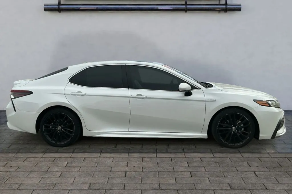 Another view of 2021 Toyota Camry Hybrid XSE Sedan 4D for sale in Rio Rancho, NM at Drive N-Motion Rio Rancho