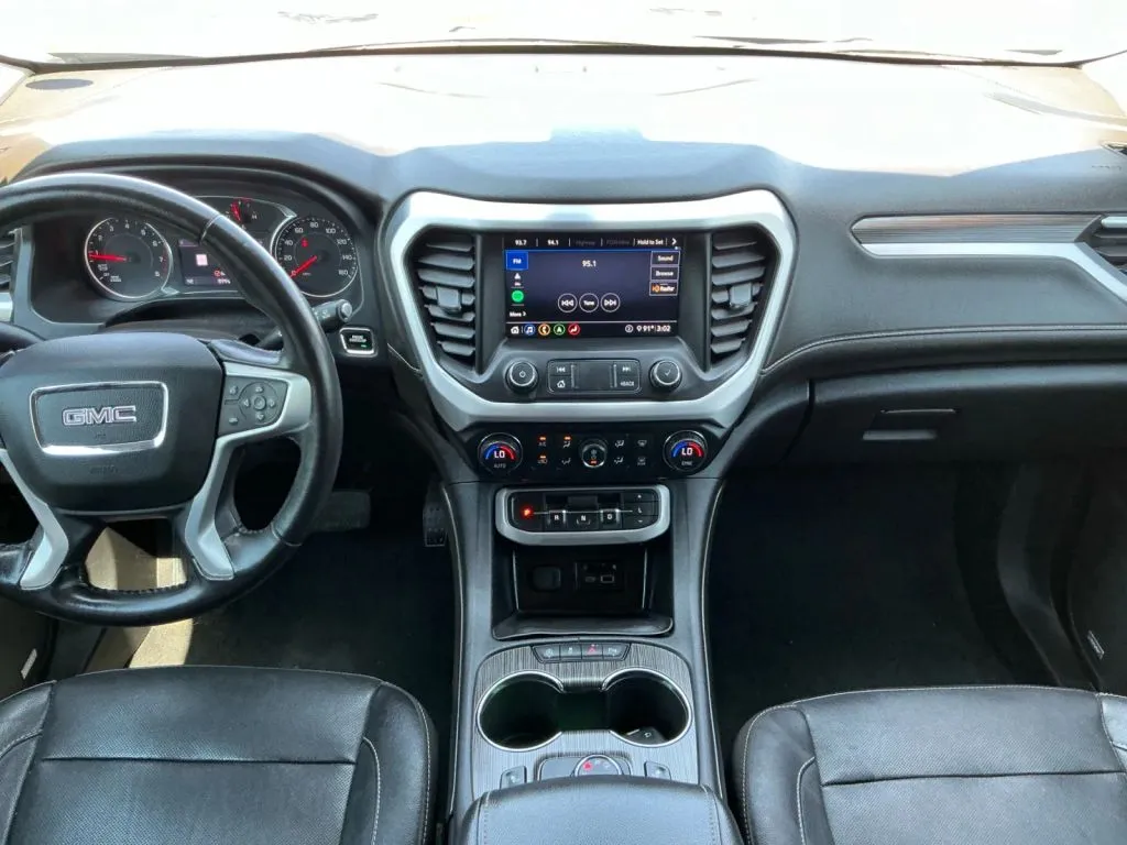 GMC Acadia photo 34