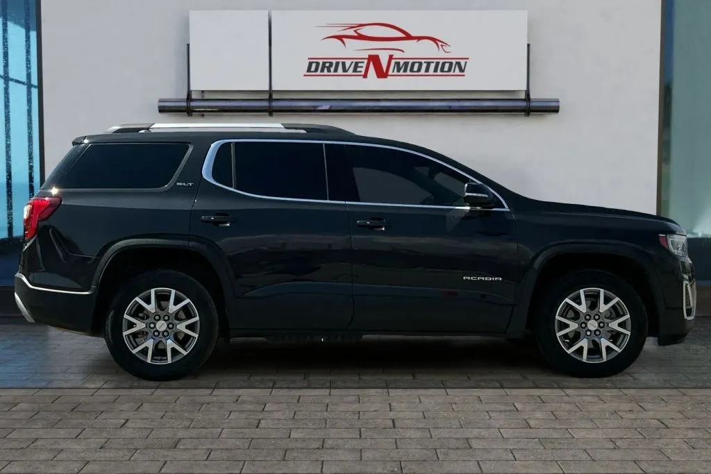 Another view of 2020 GMC Acadia SLT Sport Utility 4D for sale in Rio Rancho, NM at Drive N-Motion Rio Rancho