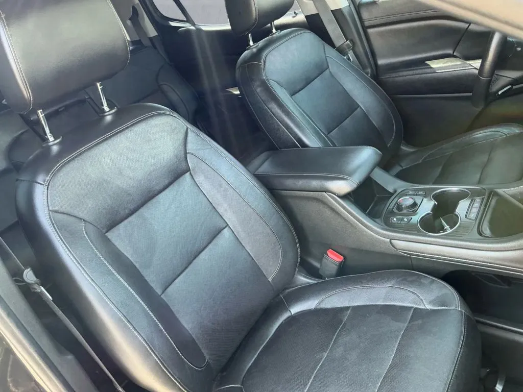 GMC Acadia photo 21