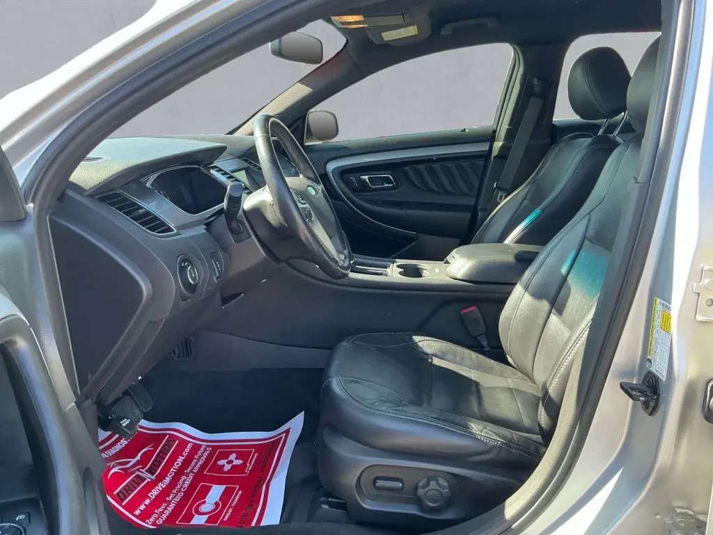 Ford Taurus photo 12