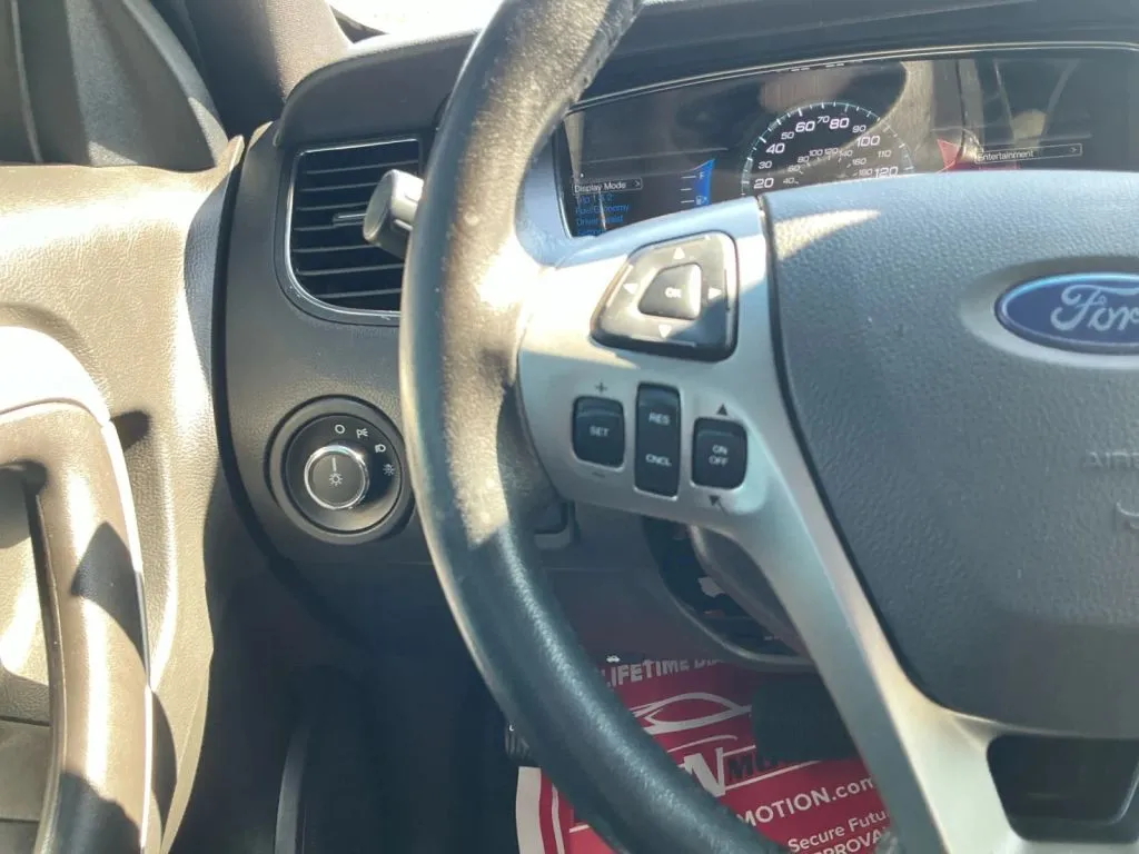 Ford Taurus photo 25