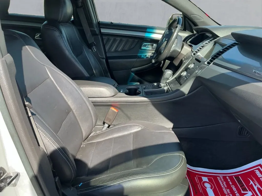 Ford Taurus photo 21