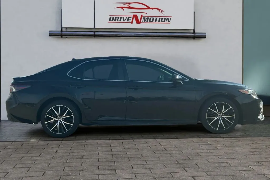 Another view of 2021 Toyota Camry SE Sedan 4D for sale in Rio Rancho, NM at Drive N-Motion Rio Rancho