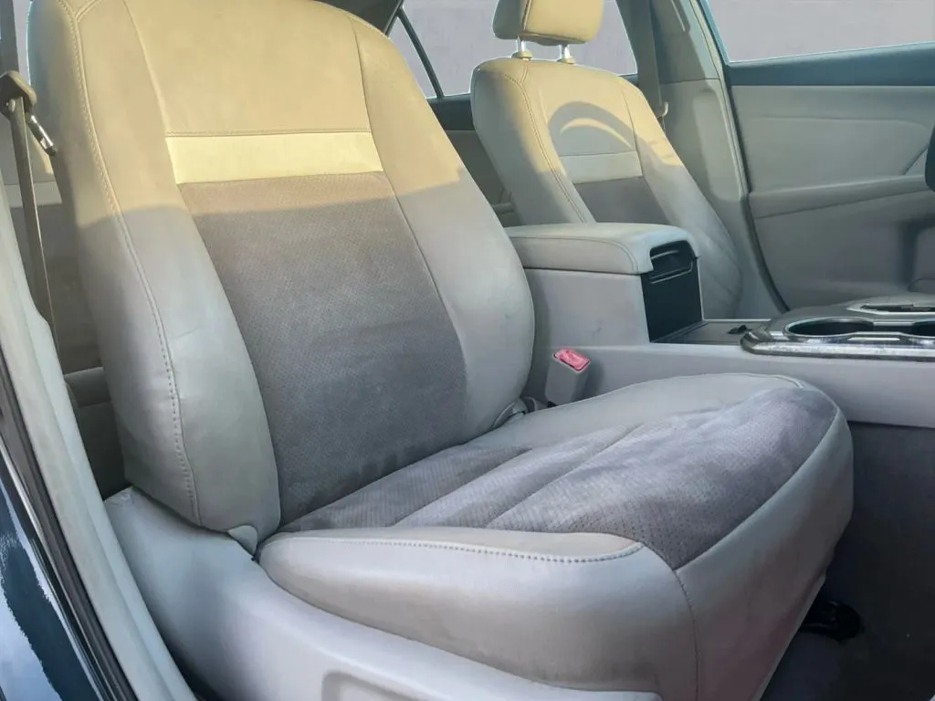 Toyota Camry photo 22