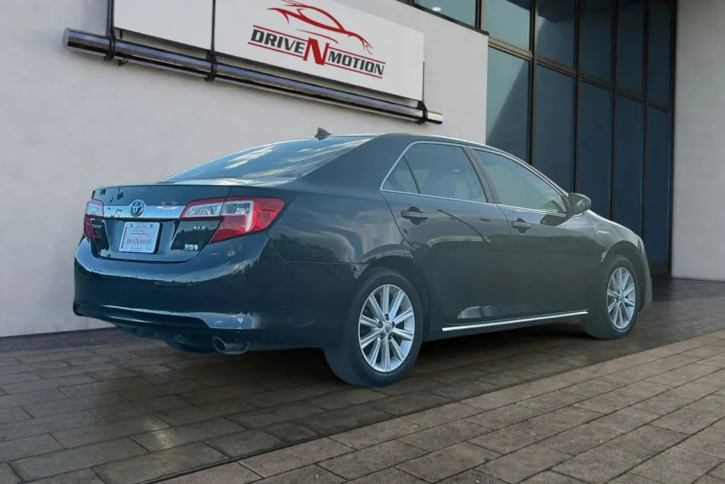 More photos of 2014 Toyota Camry Hybrid XLE Sedan 4D at Drive N-Motion Rio Rancho, NM