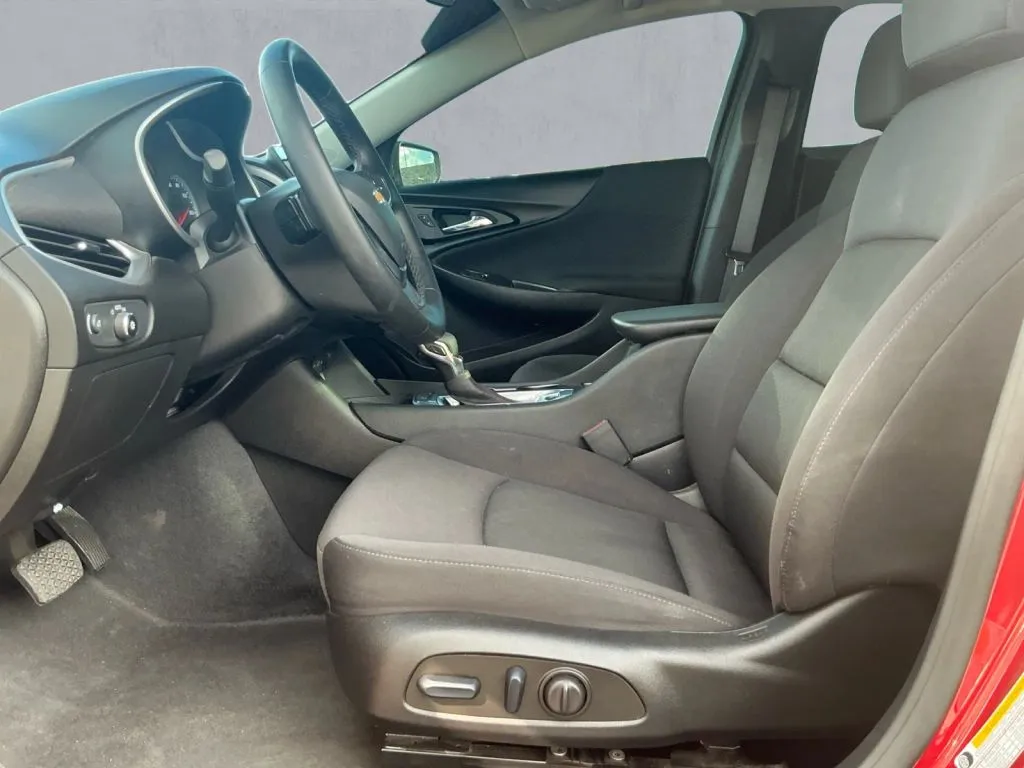 Chevrolet Malibu photo 12