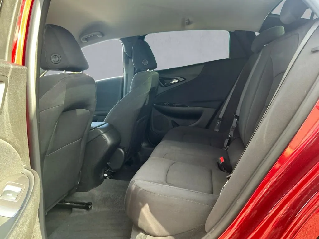 Chevrolet Malibu photo 14